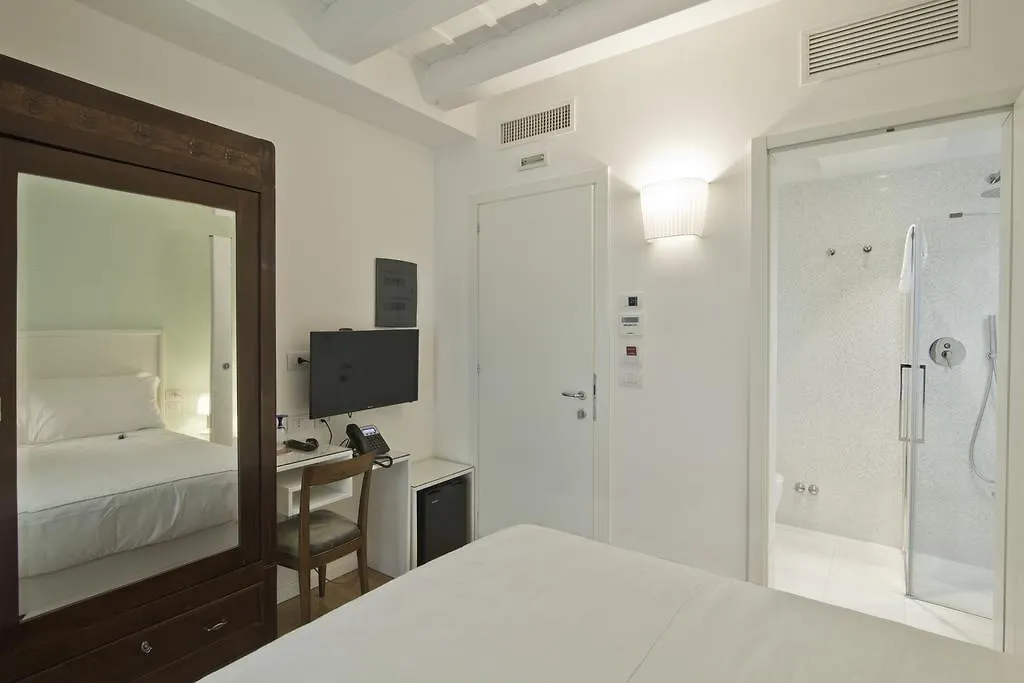 Chiara - Lodge Mestre Pensionat